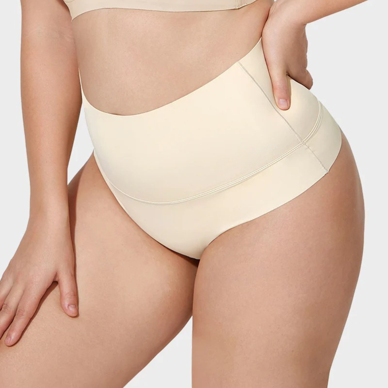 High-Rise Seamless Thong